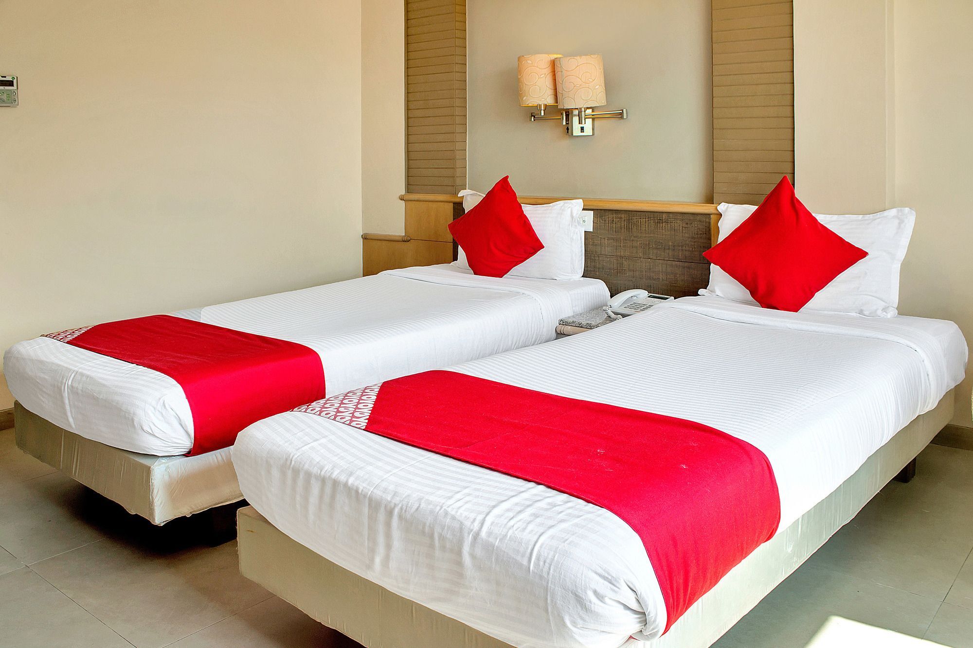 Oyo 11089 Hotel Deccan 8 Pune Dış mekan fotoğraf