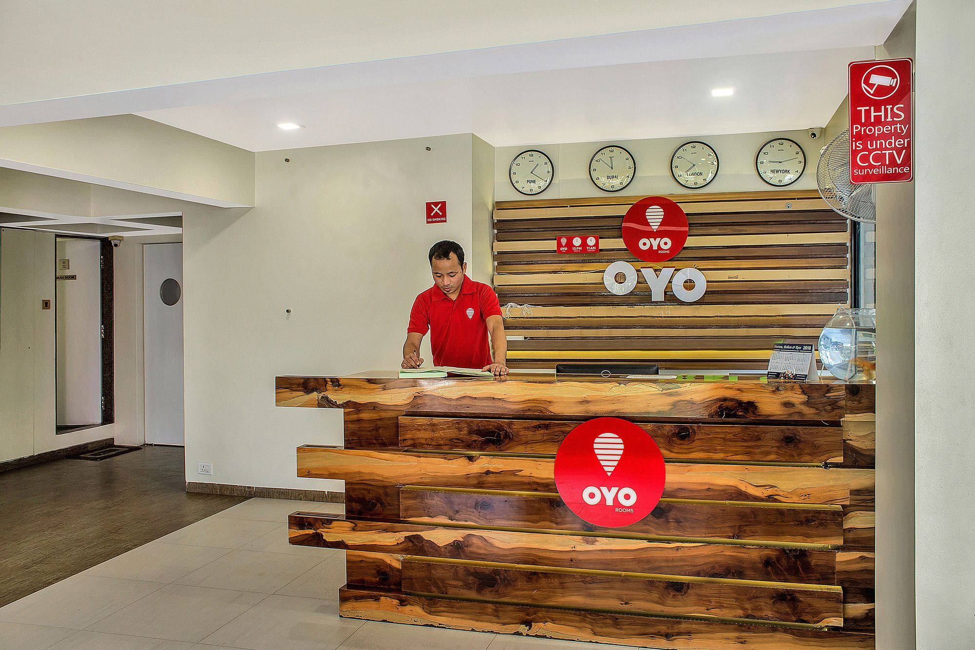 Oyo 11089 Hotel Deccan 8 Pune Dış mekan fotoğraf